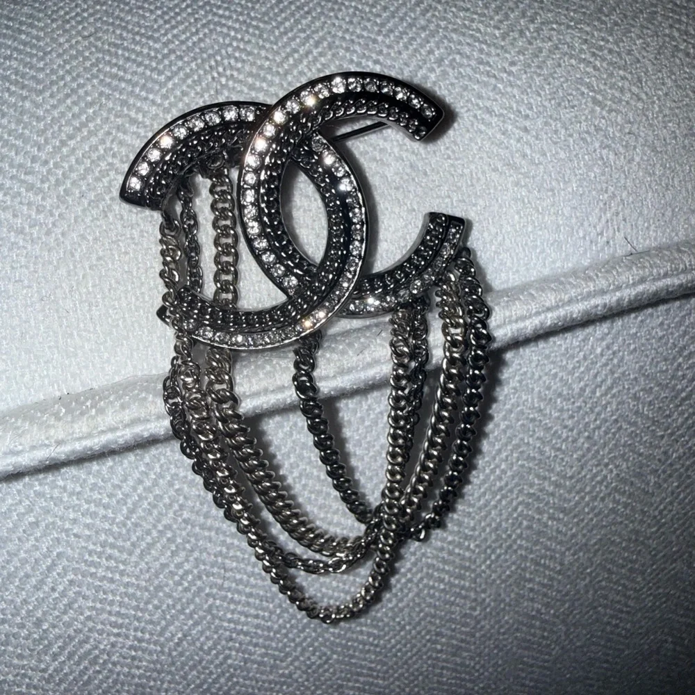 Chanel 2021 Strass CC Multi-Chain Brooch